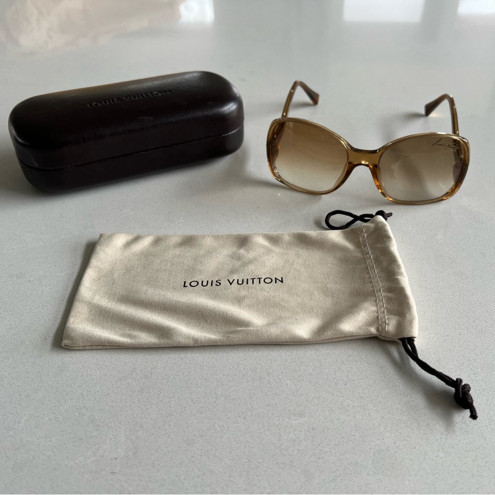 Louis Vuitton Gina sunglasses in light glitter honey (Z0052W) pristine condition